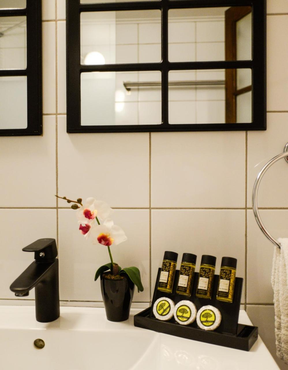 5inathens Apartment